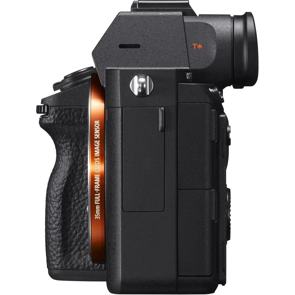 Mirrorless Camera with 24-70mm Lens O6320