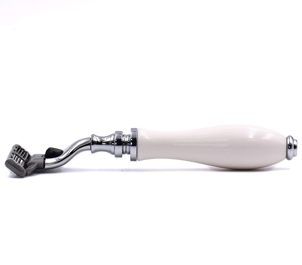 Triple Blade Razor D6022