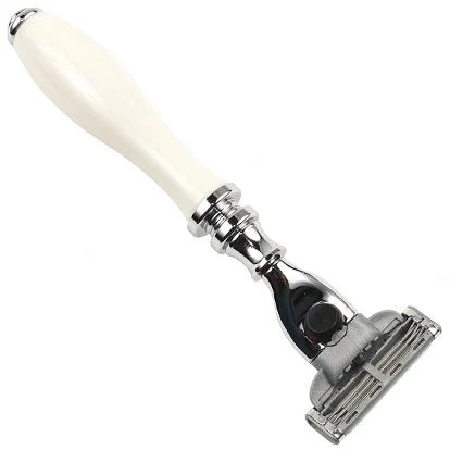 Triple Blade Razor D6022