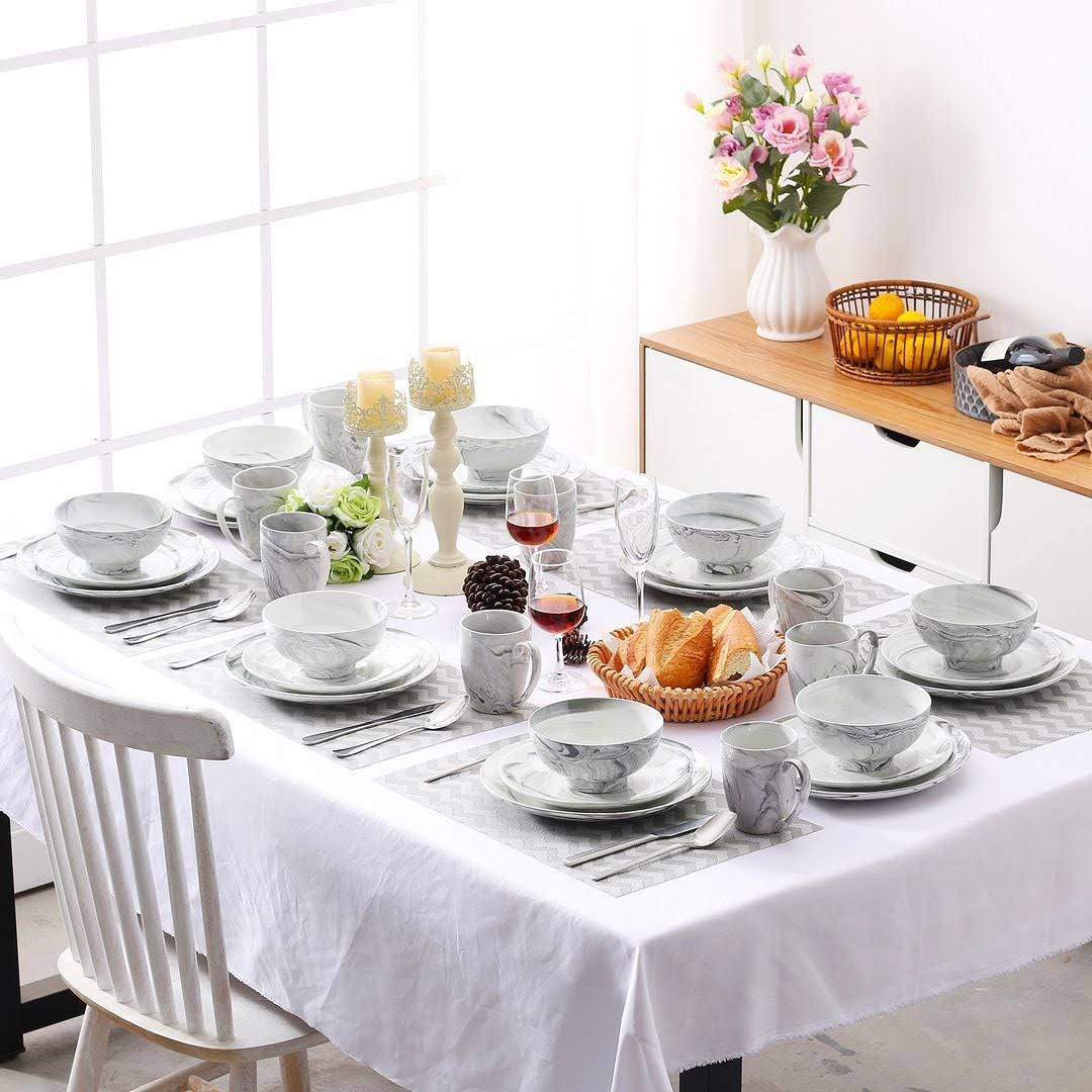 16 Piece Red Dinnerware Set N985609