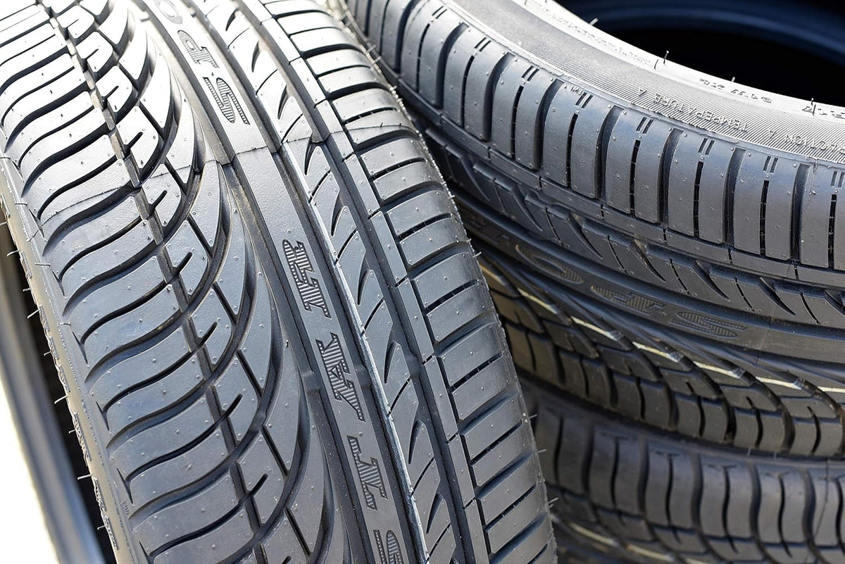 Set of 2 All-Season High Performance Radial Tires 235/40R18 95W XL BSW T809767