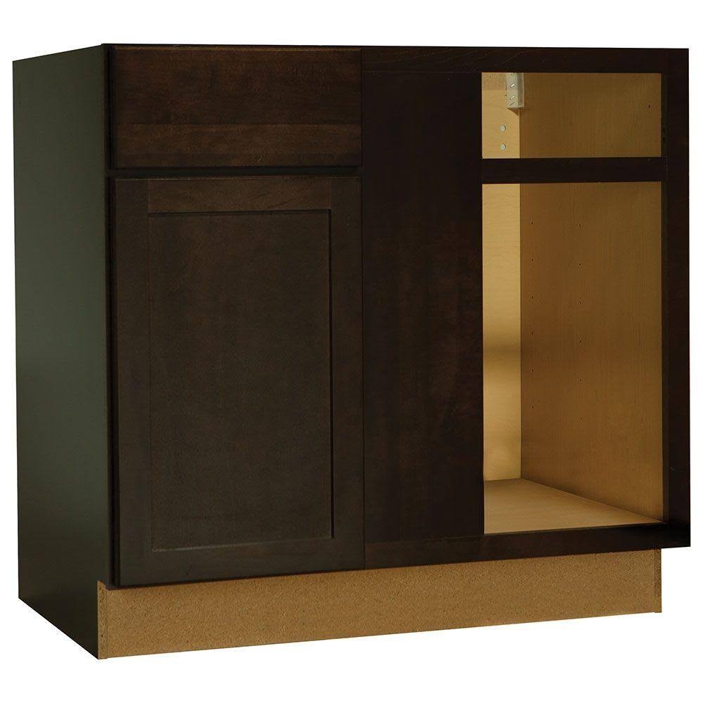 Shaker Blind Base Corner Cabinet in Java U247