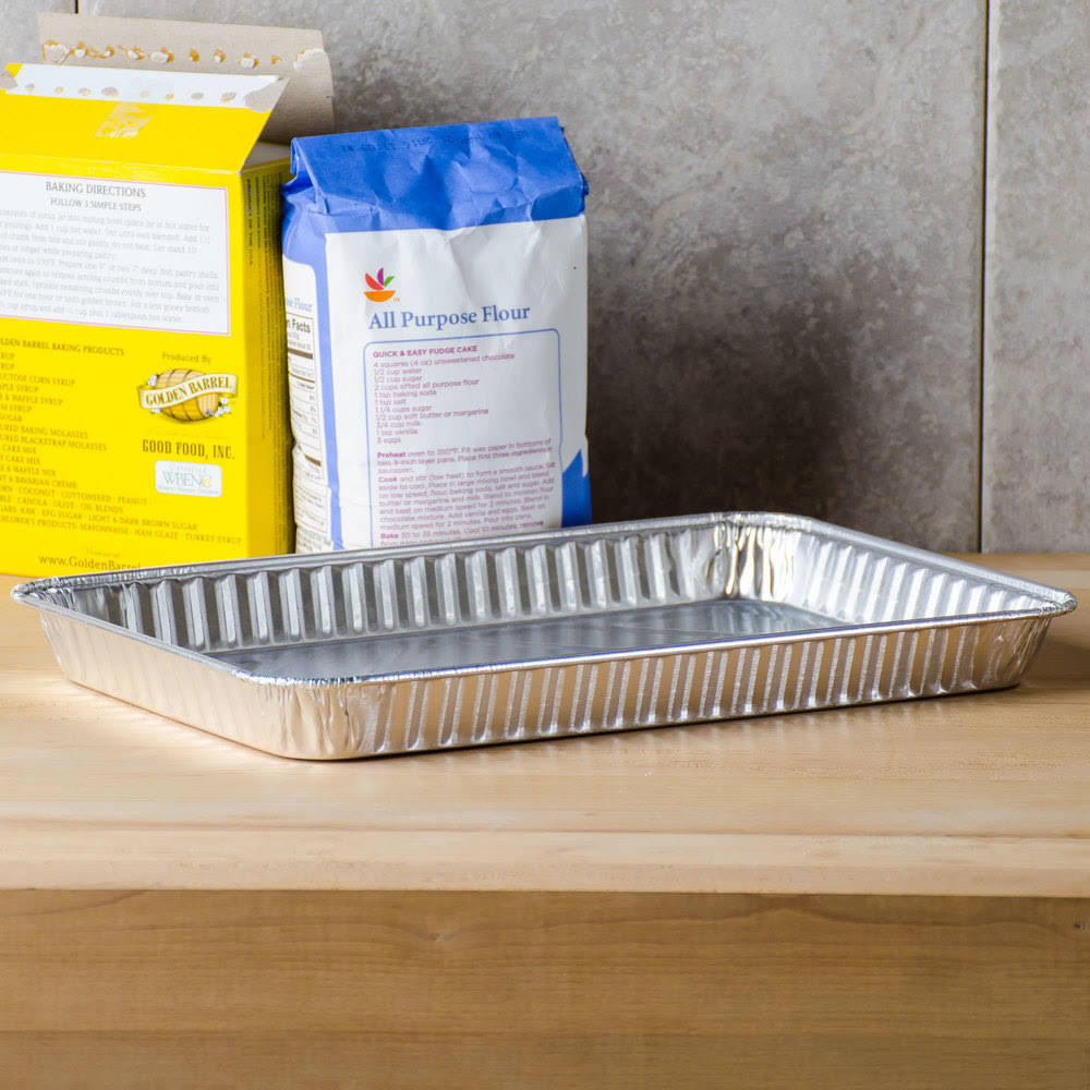 Disposable Aluminum 1/4-Size Sheet Cake Pan (Pack of 100) A86527