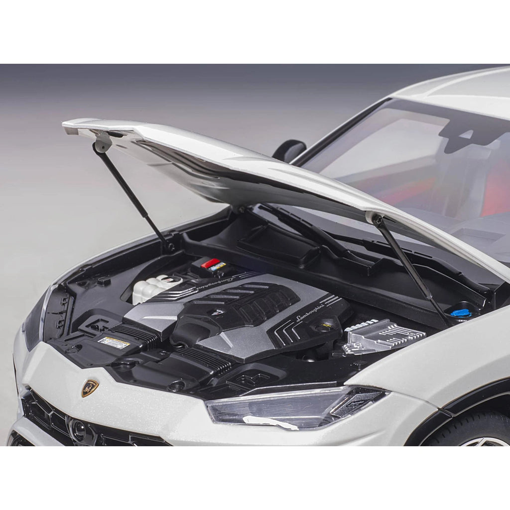 1/18 White Metallic Model Car I762