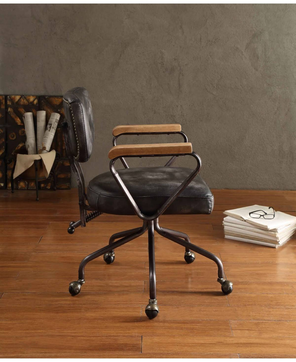 Vintage Black Leather Executive Office Chair F999345
