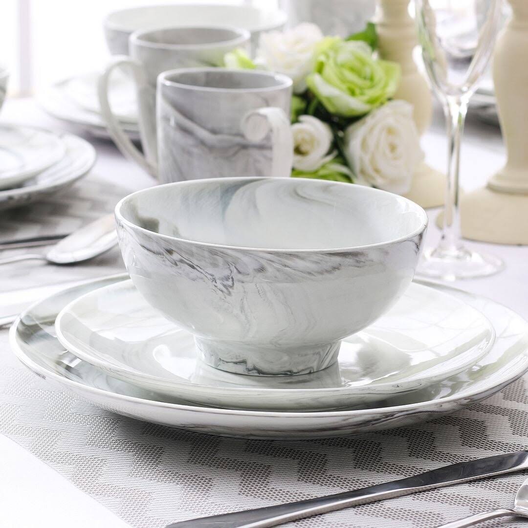 16 Piece Red Dinnerware Set N985609