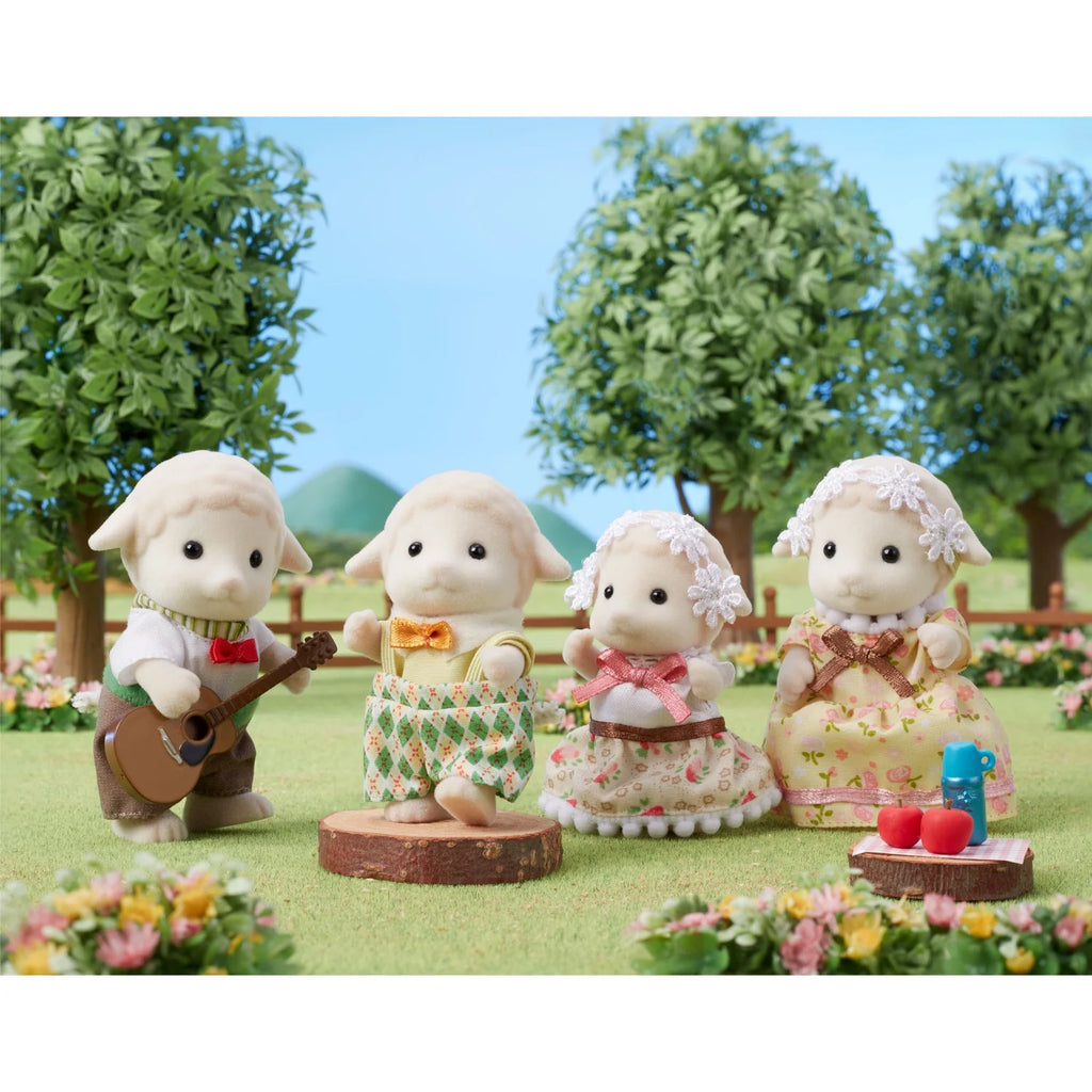 Set of 4 Collectible Doll Figures O131742