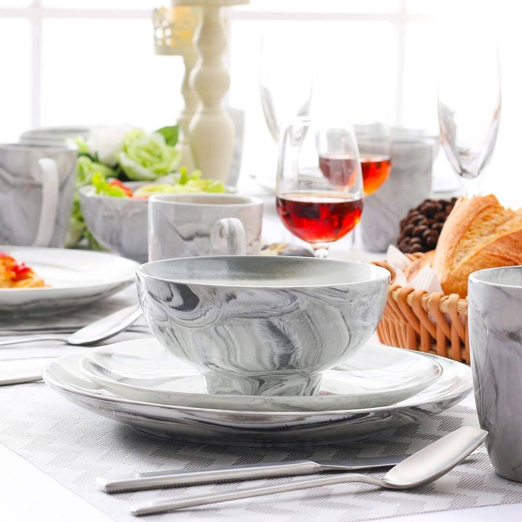 16 Piece Red Dinnerware Set N985609